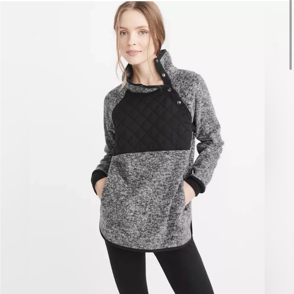 Abercrombie & Fitch Quilted Snap Fleece